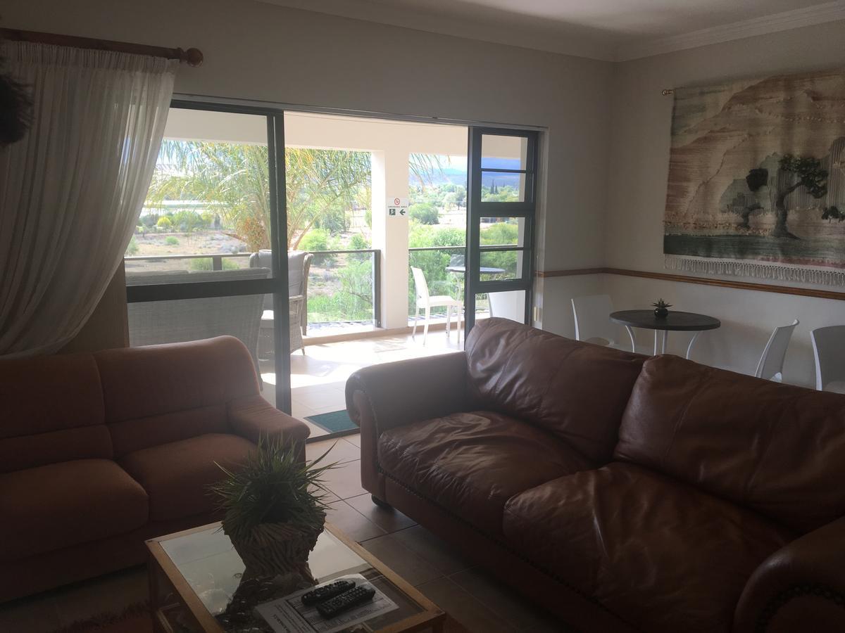 Oewerpalms View Ξενοδοχείο Oudtshoorn Εξωτερικό φωτογραφία